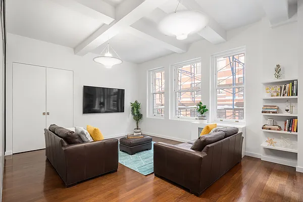 Sold by Compass | media 2