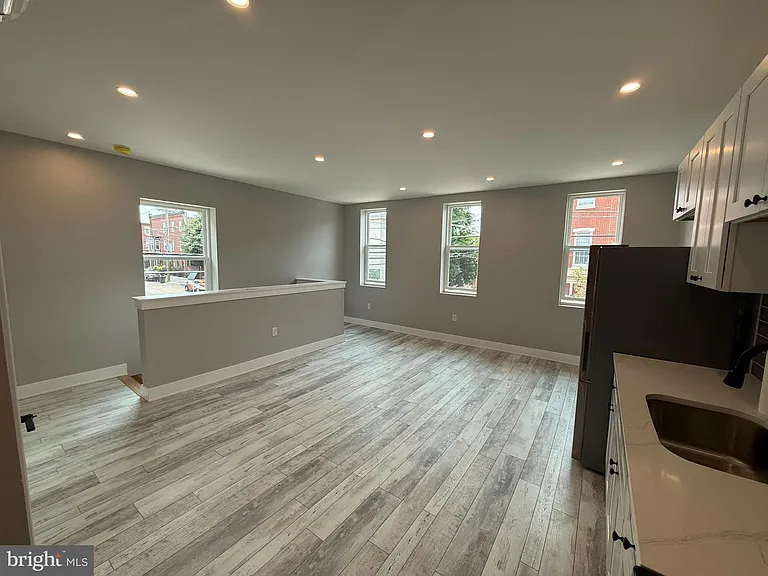 2623 Poplar St #2 — Photo 7