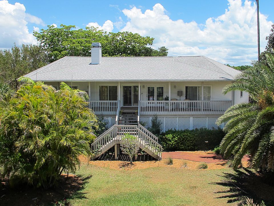 580 Birdsong Place, Sanibel