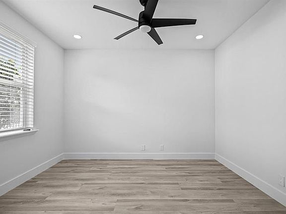 3rd image of 75 NW 4th Ave #75