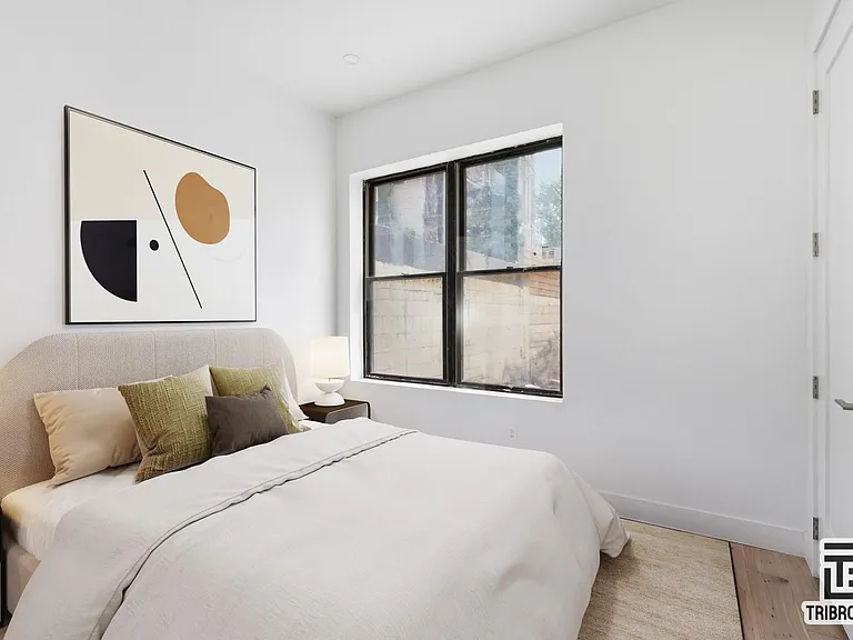 416 Lorimer St #1R — Photo 3