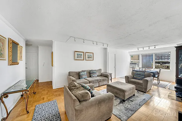 Rented by Elegran | media 2