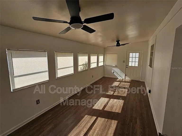 1699 Weybridge St — Photo 3