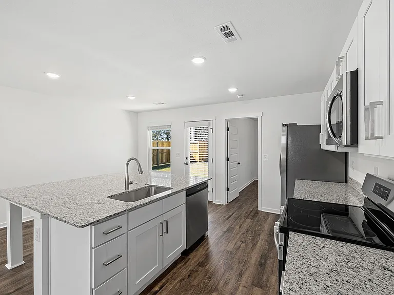 732 Short Leaf Ln — Photo 7