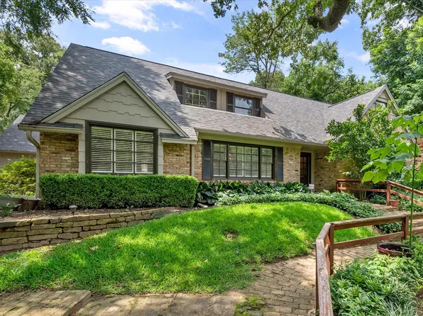 1024 Swanson Dr, Palestine, TX 75801