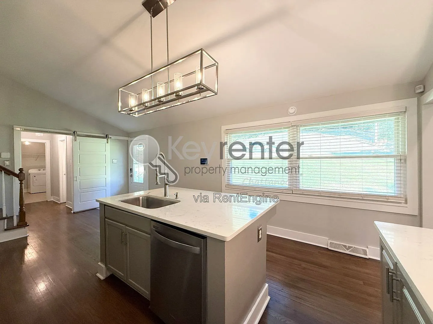 4 bed, 3.5 bath, 2552 sqft, $2,750 — Photo 4