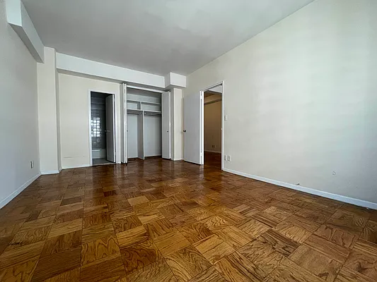 Rented by Bond New York | media 3