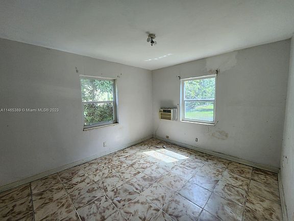3rd image of 130 NW 86th St
