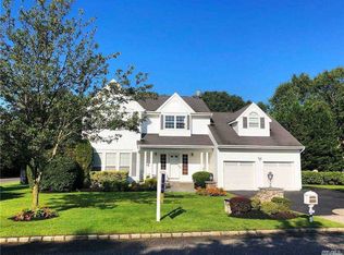 2 Province Dr, South Setauket, NY 11720