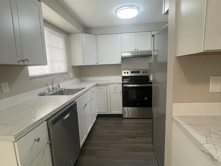 Albany Meadows Apartments — Photo 10