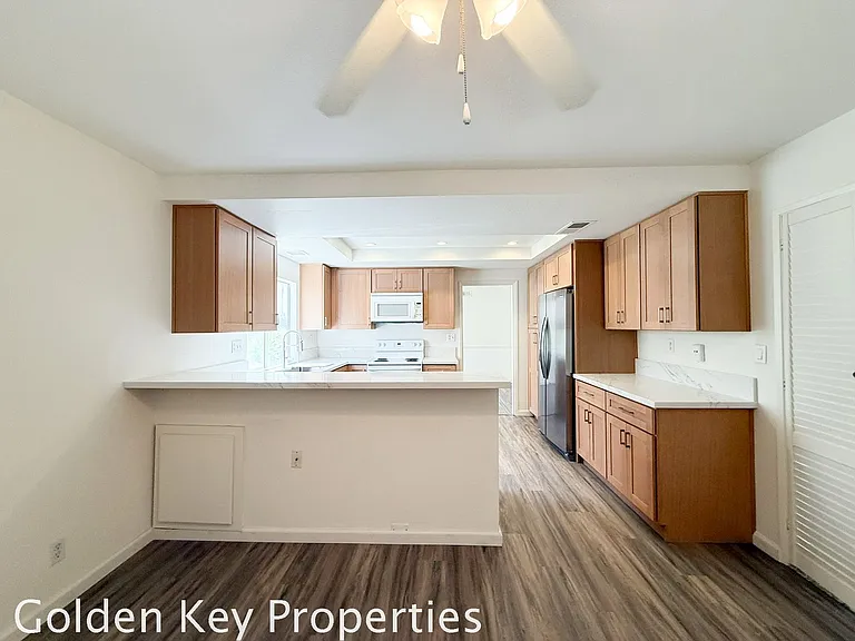 3532 Skyhaven Ln — Photo 8