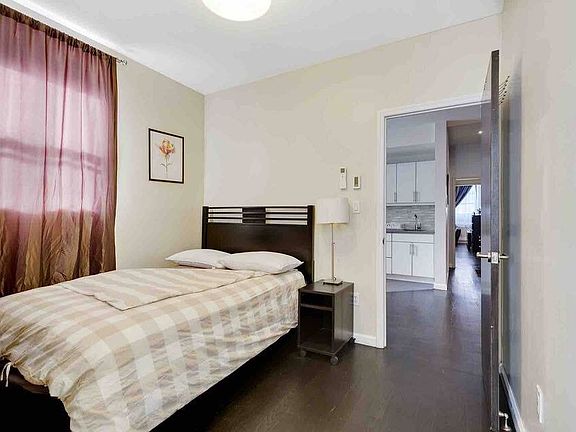 5th image of 119 Lexington Ave #2R