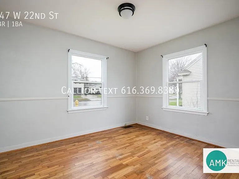 247 W 22nd St — Photo 5