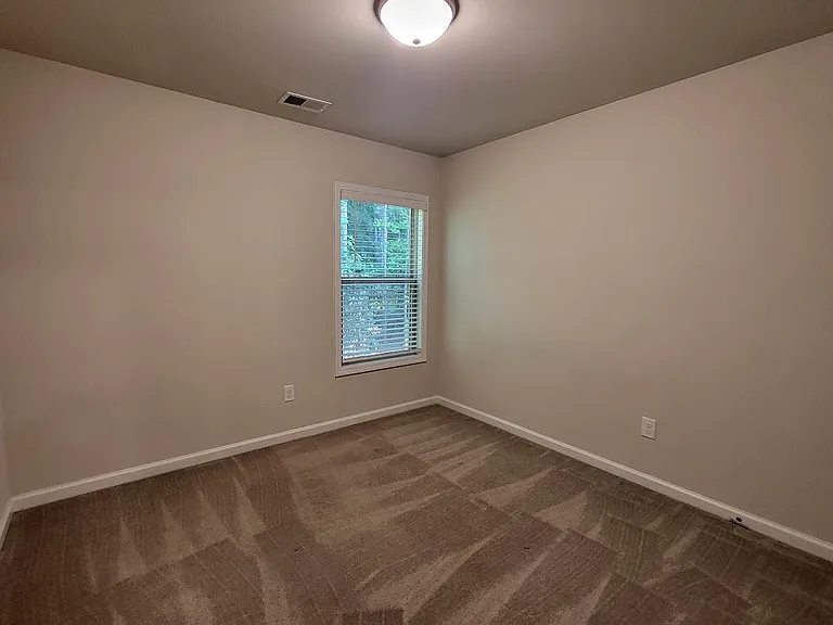 42 Laurel Dr E — Photo 17