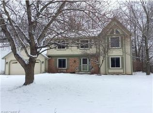 36281 Meadowdale Dr, Solon, OH 44139