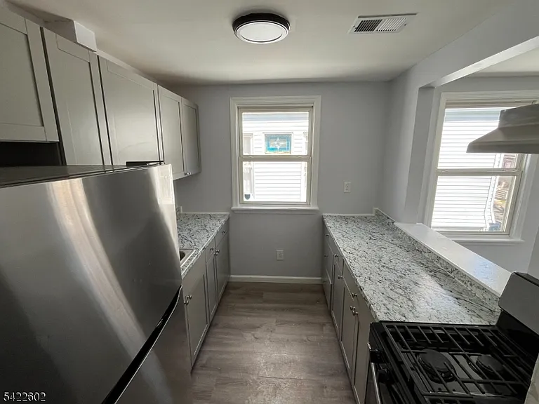 389 Myrtle Ave #2 — Photo 11