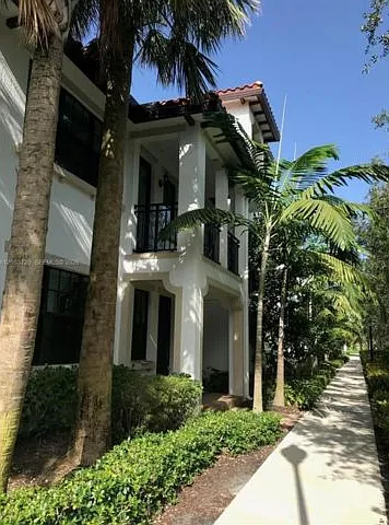 11324 SW 15th St — Photo 1