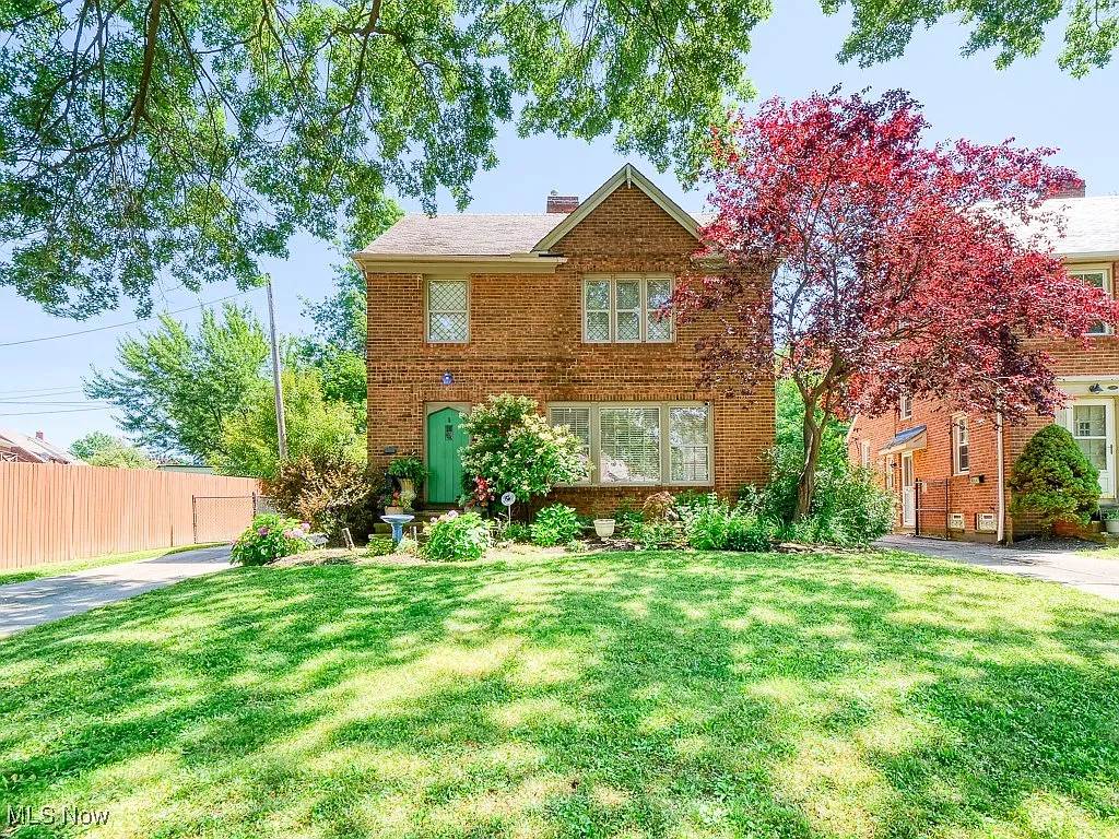 2387 Channing Rd photo 1