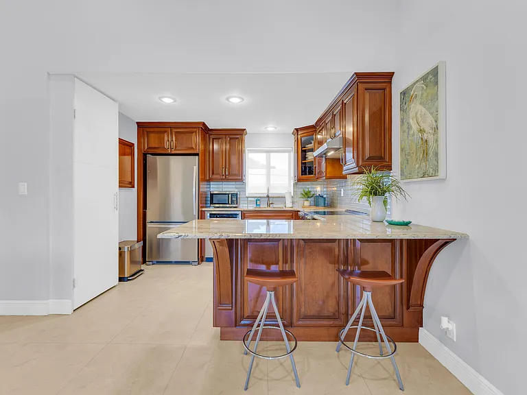 50 SE 12th St #2260 — Photo 5
