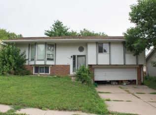 11040 Y St, Omaha, NE 68137