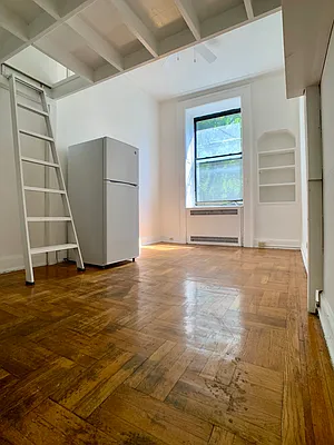 Rented by Building Equity Real Estate LLC | media 10