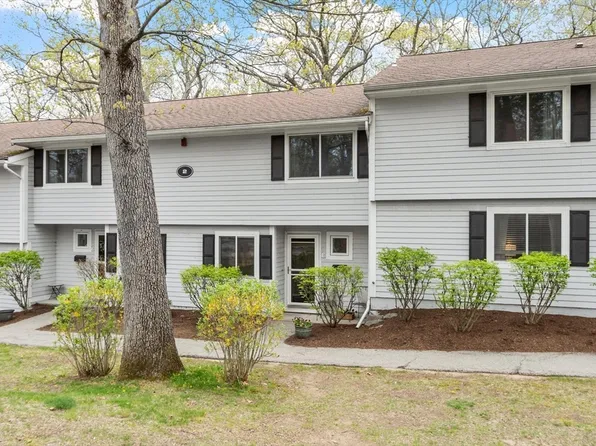 2 Beals Cove Rd APT F, Hingham, MA 02043