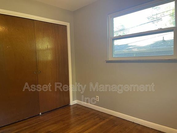 4th image of 2701 Fairmont Blvd
