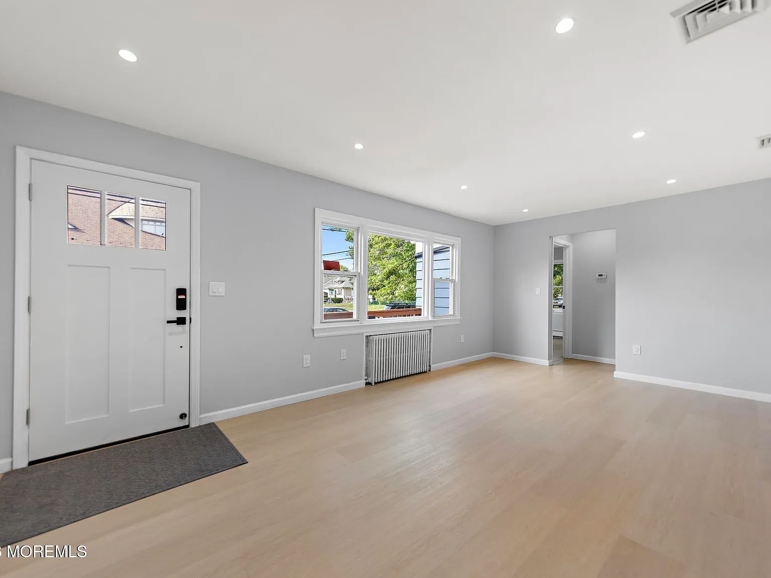 4 bed, 2000 sqft, $3,750 — Photo 3