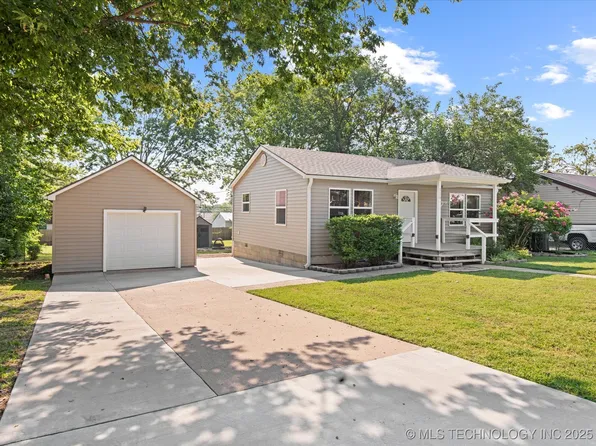 128 SE Myers Ave, Bartlesville, OK 74006