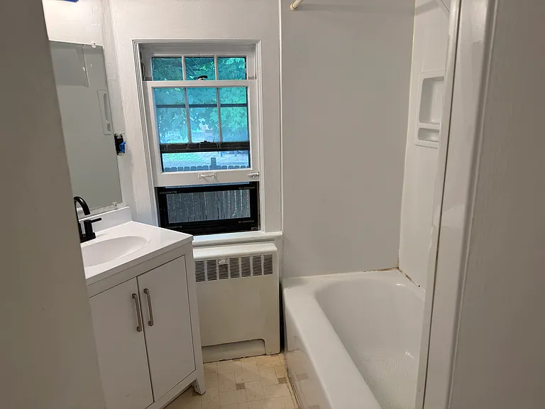 921 W Kalamazoo Ave #7 — Photo 8