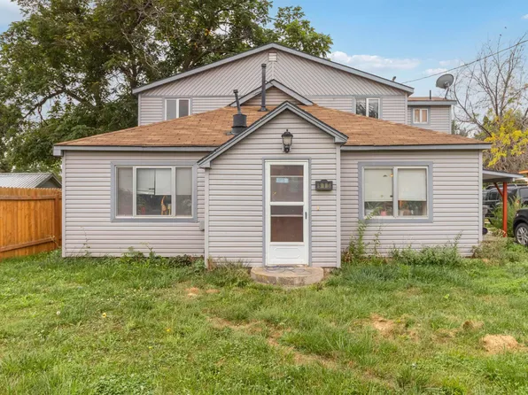 915 Sunny Ln, Nampa, ID 83651