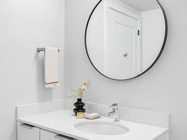 Frameline Apartments — Photo 13
