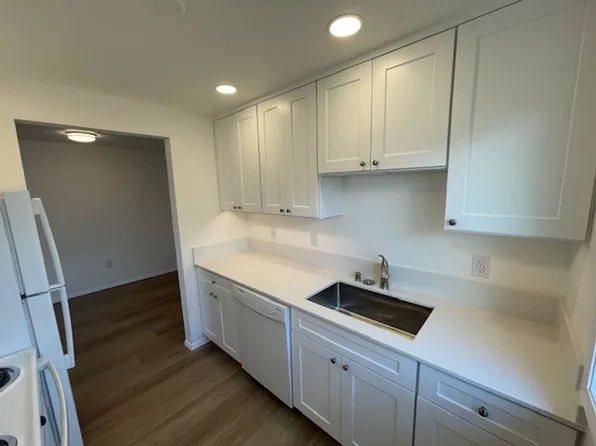 (2P) 510 N. 47th, 510 N 47th St APT 4, Seattle, WA 98103