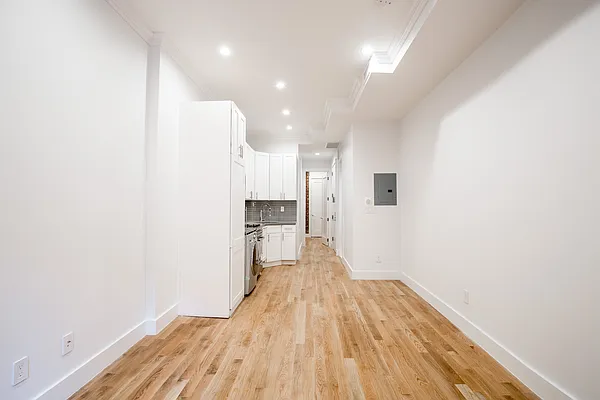 Rented by Nooklyn NYC LLC | media 3