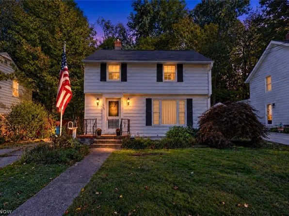 621 N Willow St, Kent, OH 44240