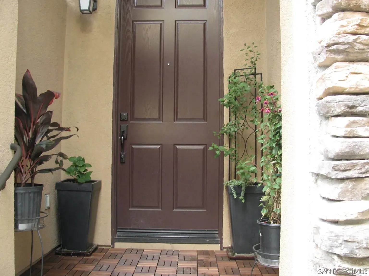 2 bed, 2.0 bath, 1128 sqft, $3,275 — Photo 2