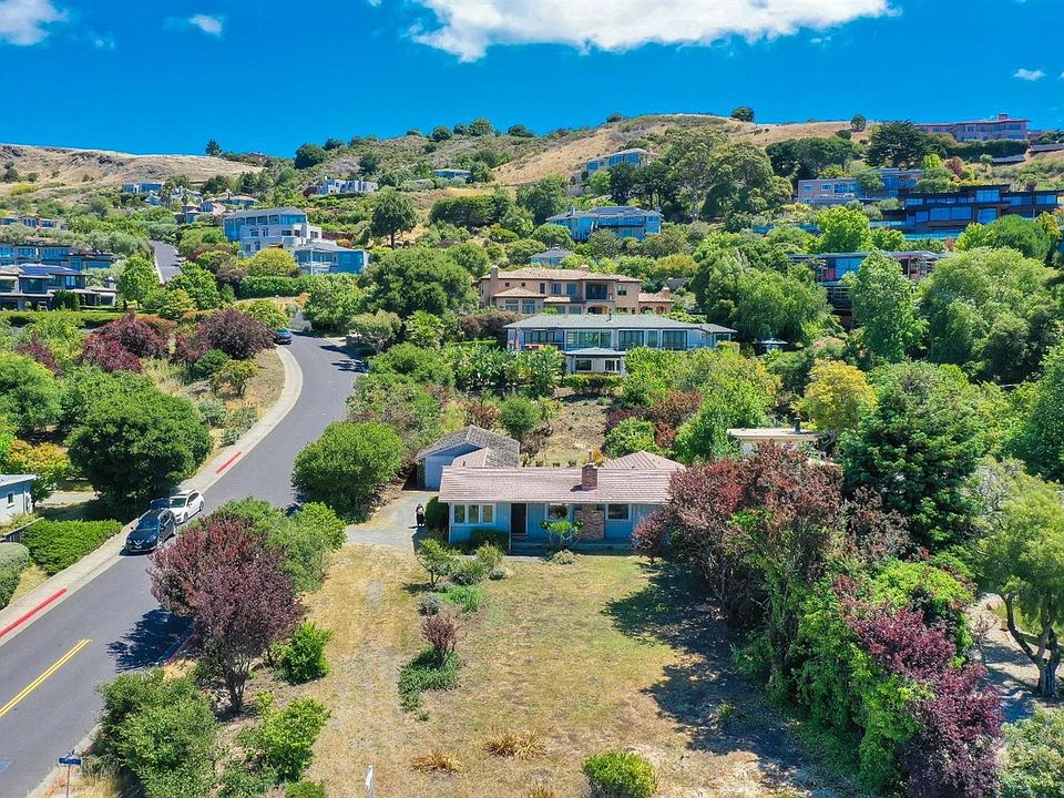 1st image of 801 Tiburon Boulevard
