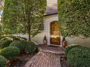 6548 Overhill Rd, Prairie Village, KS 66208