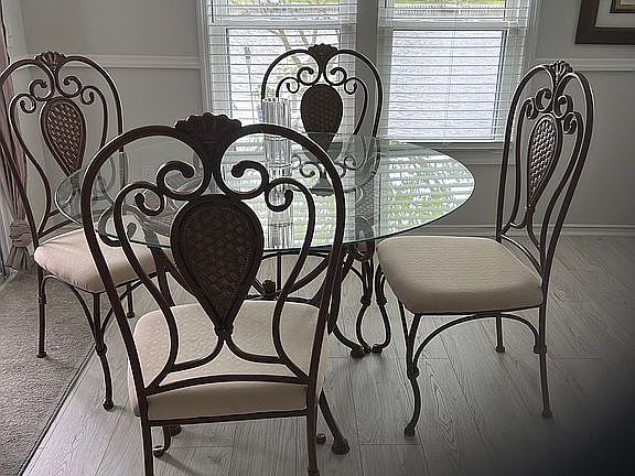 4th image of 803 Mango Dr