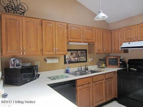 3rd image of 2602 Hampton Hill Ct