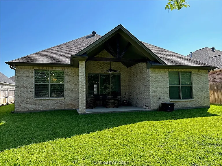 15605 Long Creek Ln — Photo 26