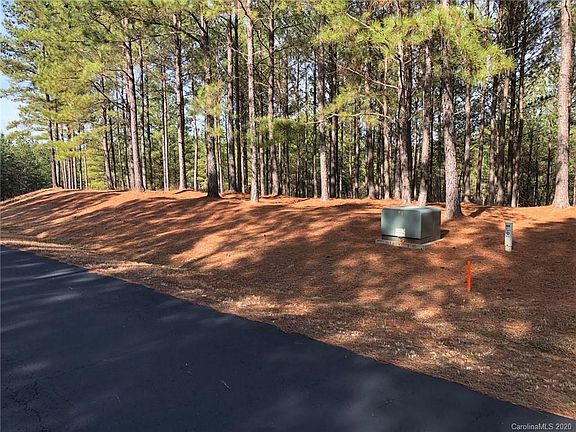 3rd image of 108 Cranberry Ln