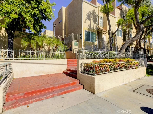10260 Plainview Ave APT 22, Tujunga, CA 91042