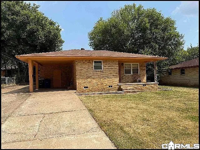 3 bed, 2.0 bath, 1505 sqft, $1,300 — Photo 1