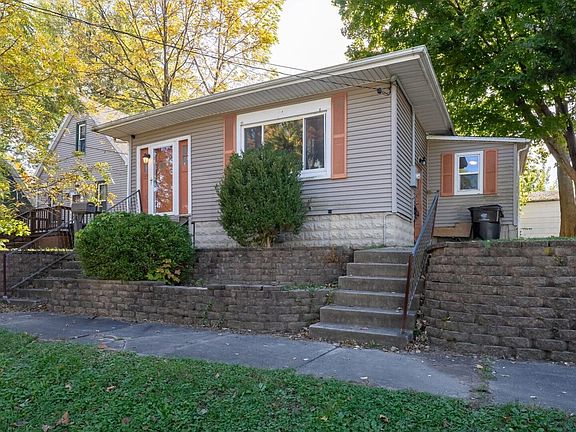 2nd image of 1106 W Taylor St
