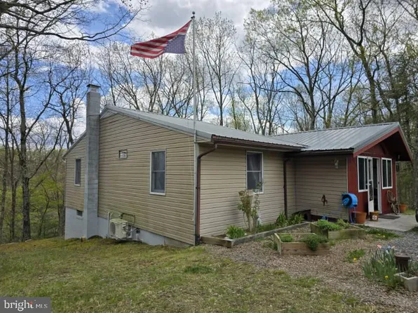 343 Crest Dr, Warfordsburg, PA 17267