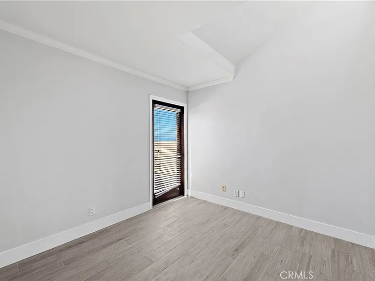2037 S Coast Hwy #12 — Photo 14