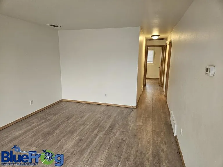 2631 S Telulah Ave — Photo 8