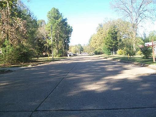 2nd image of 207 Shepard Ave