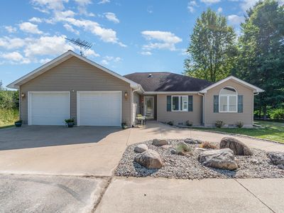 792 N Rolland Rd, Lake Isabella, MI, 48893